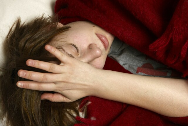 TYPISKE TEGN PÅ DÅRLIG INNEKLIMA: Hodepine og trøtthet er vanlig. Foto: Samfoto/NTB Scanpix TYPISKE TEGN PÅ DÅRLIG INNEKLIMA: Hodepine og trøtthet er vanlig. Foto: Samfoto/NTB Scanpix